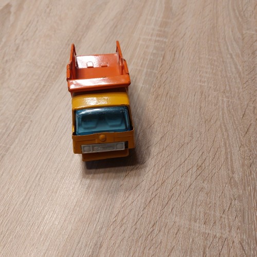 Klassisches blechfahrzeug - klassisches,